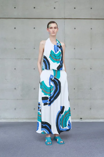 Look 25